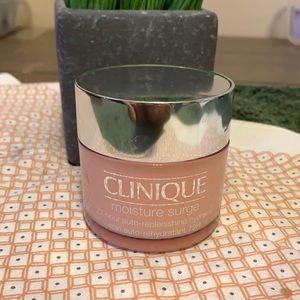 Clinique surge